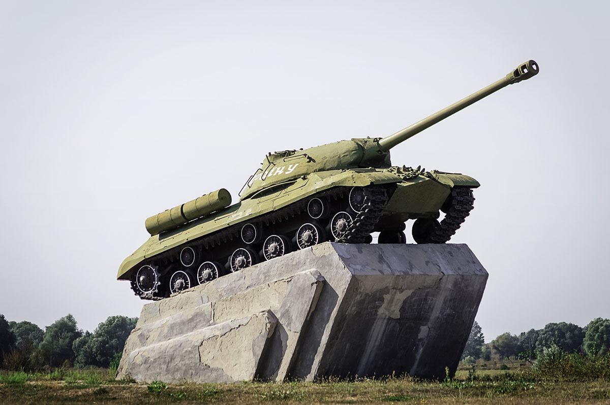 советский танк памятник