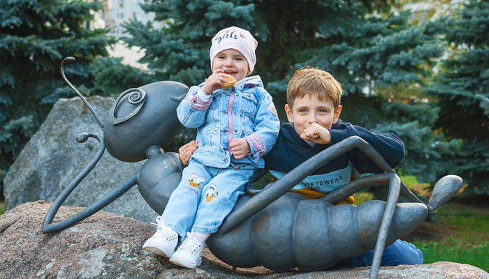Сімейні фото прогулянки, Сімейні студійні фотосесії, Фотограф на виписку, Фотограф на хрещення, Фотограф немовлят